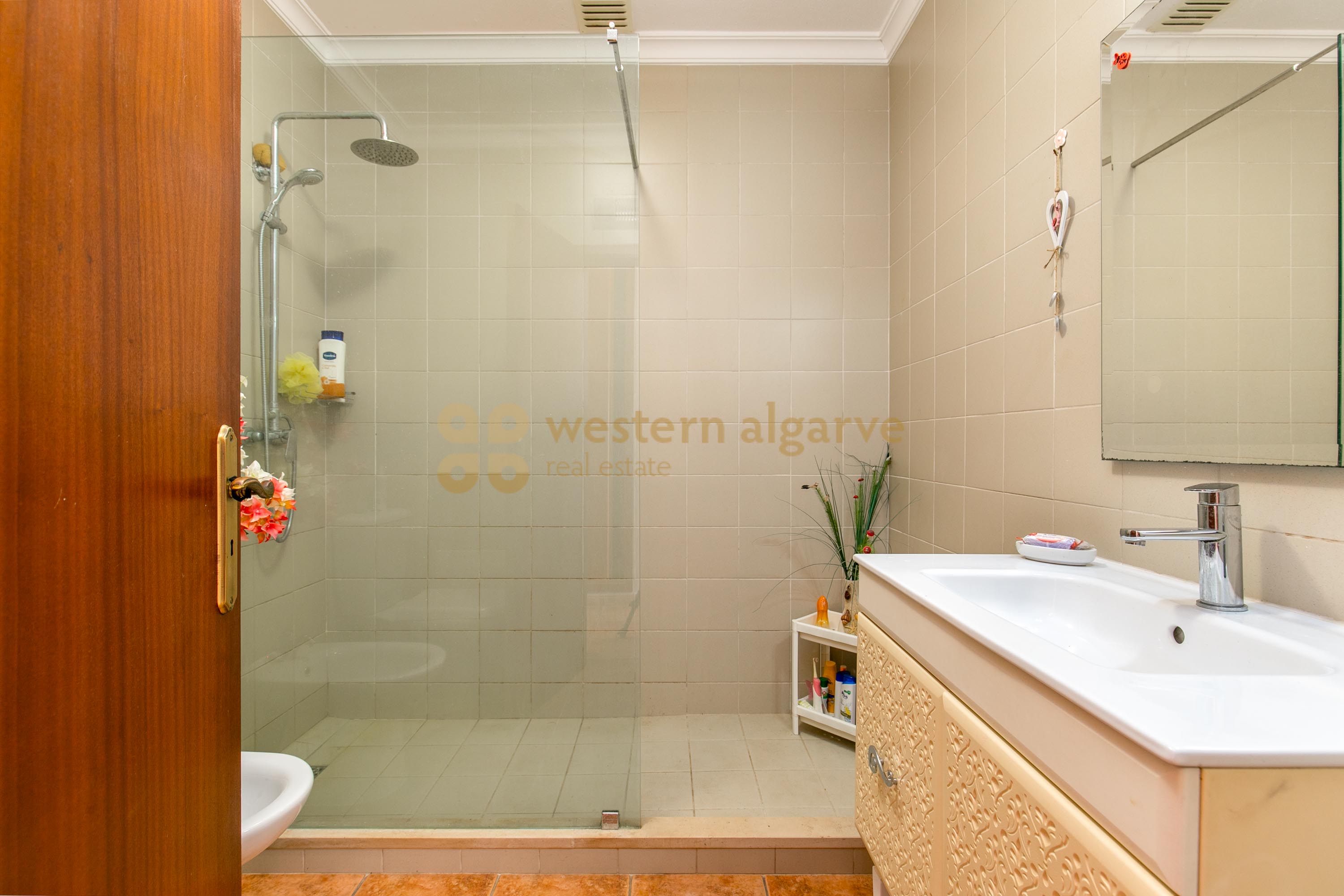 Portugal Algarve Western Lagos, 2 Bedrooms Bedrooms, 3 Rooms Rooms,2 BathroomsBathrooms,Townhouse,For sale,Travessa Pesos,20254